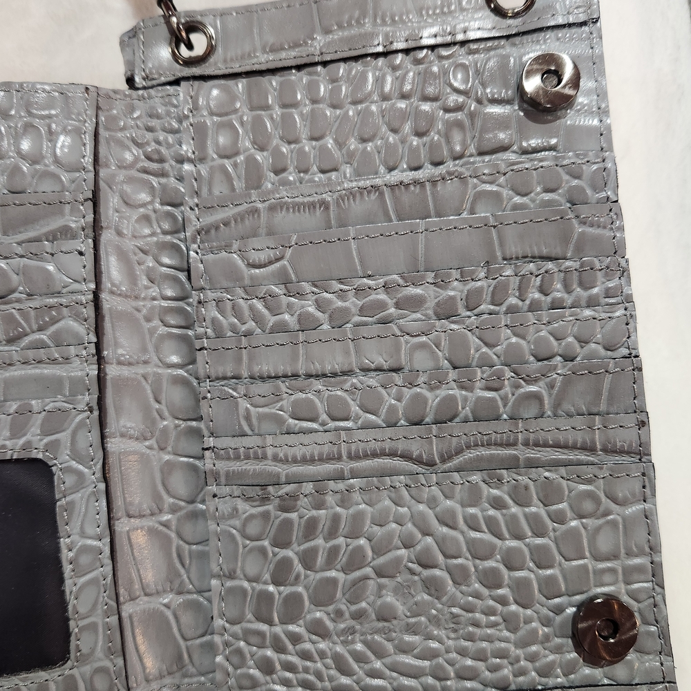 Patricia Nash Gray Croc-Embossed Crossbody Wallet - Picture 7 of 10